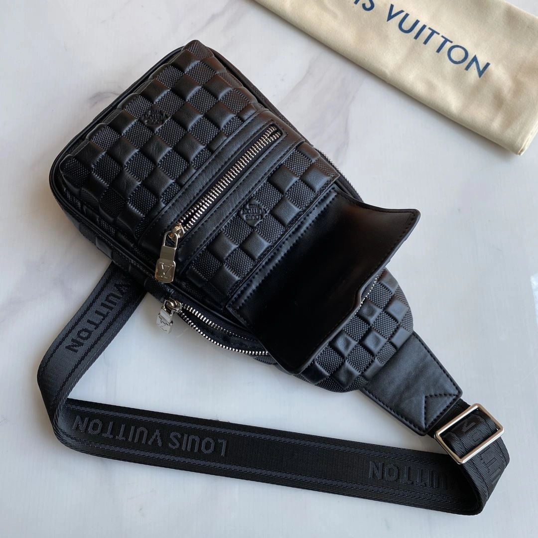 SmoothTexture Mens Louis Vuitton Waist Chest Packs 92665
