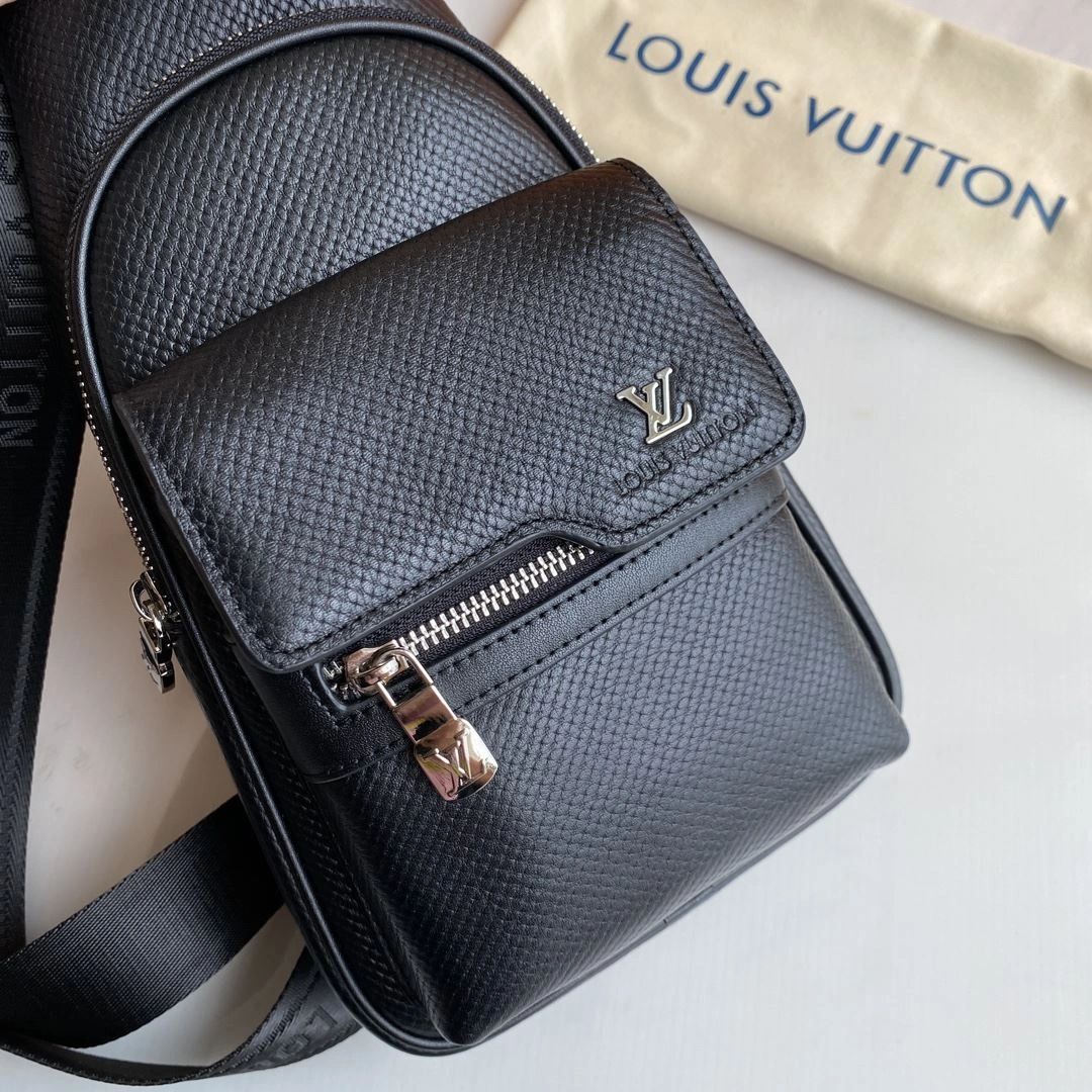 Lightweight Mens Louis Vuitton Waist Chest Packs 92664