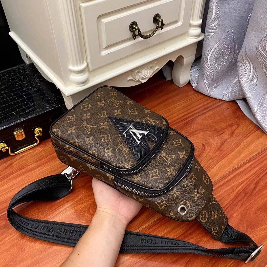 Mens Louis Vuitton Waist Chest Packs Bold 92648