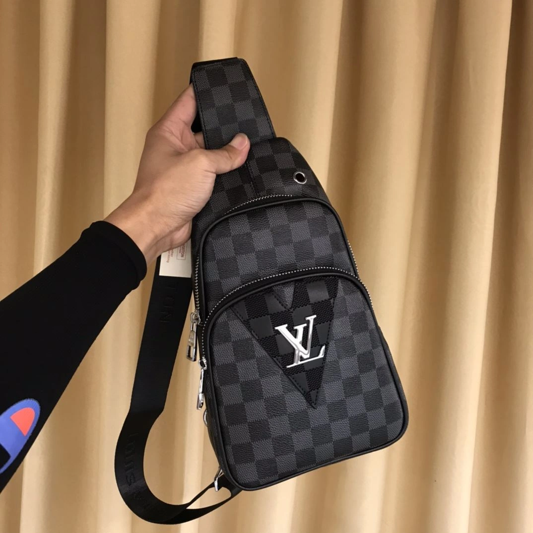 Mens Louis Vuitton Waist Chest Packs Durable 92653