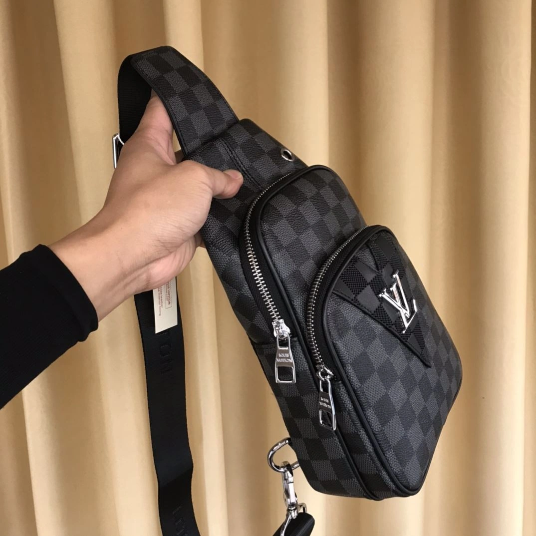 Mens Louis Vuitton Waist Chest Packs Durable 92653