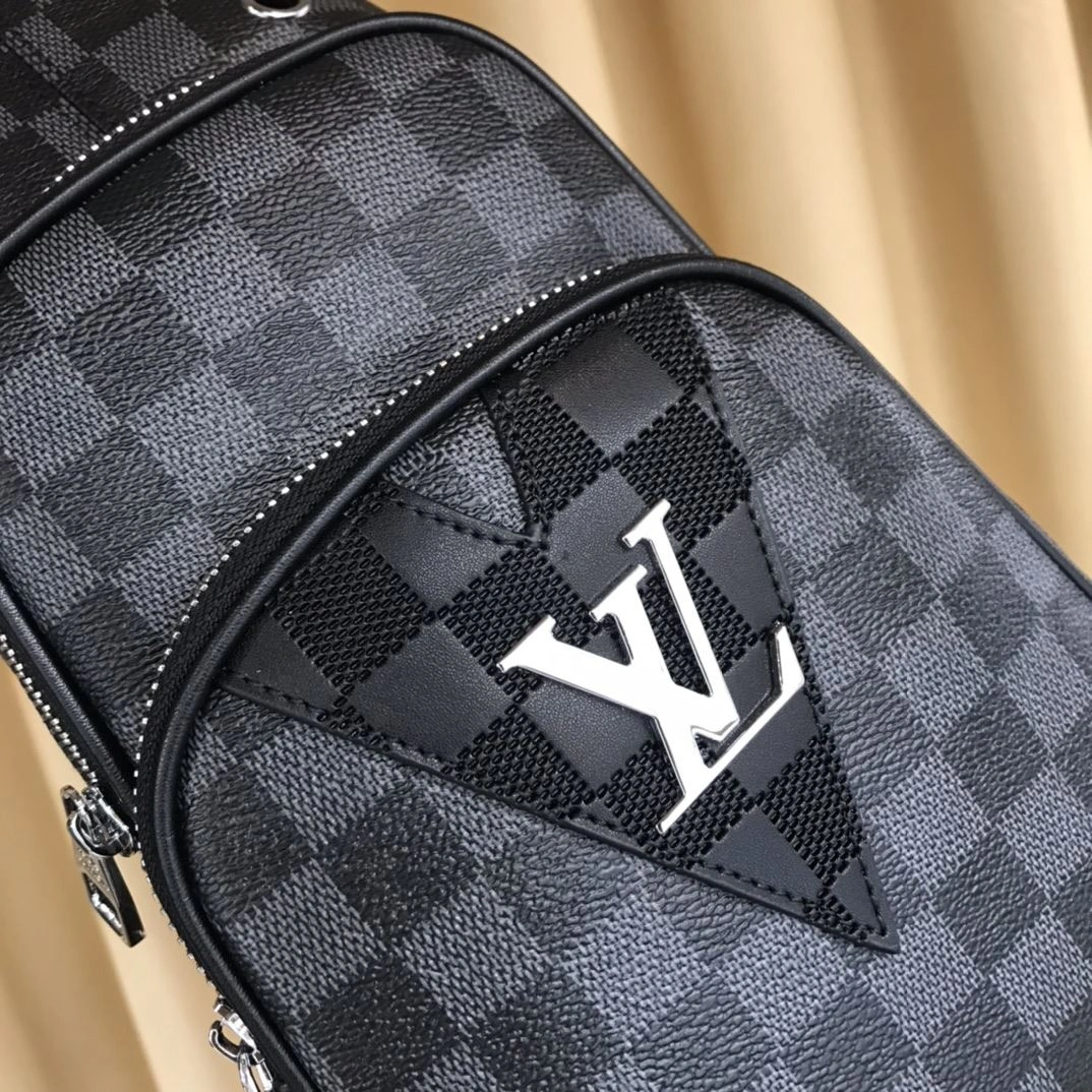 Mens Louis Vuitton Waist Chest Packs Durable 92653