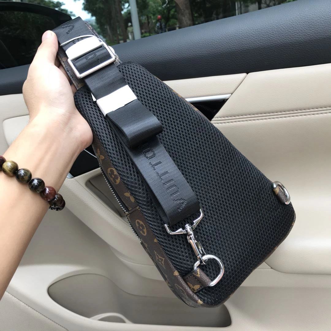 Mens Louis Vuitton Waist Chest Packs Cozy 92654