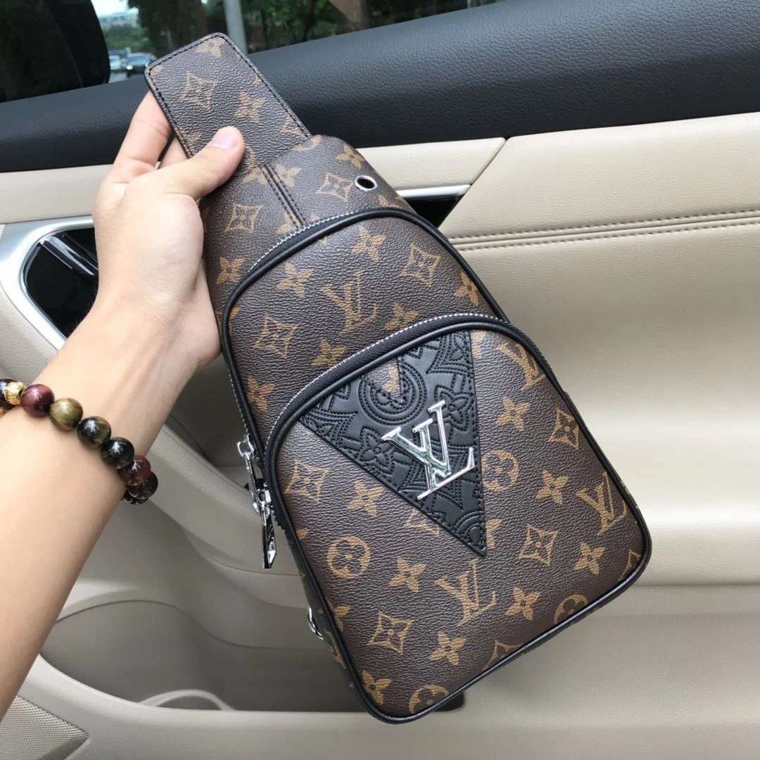 Mens Louis Vuitton Waist Chest Packs Cozy 92654
