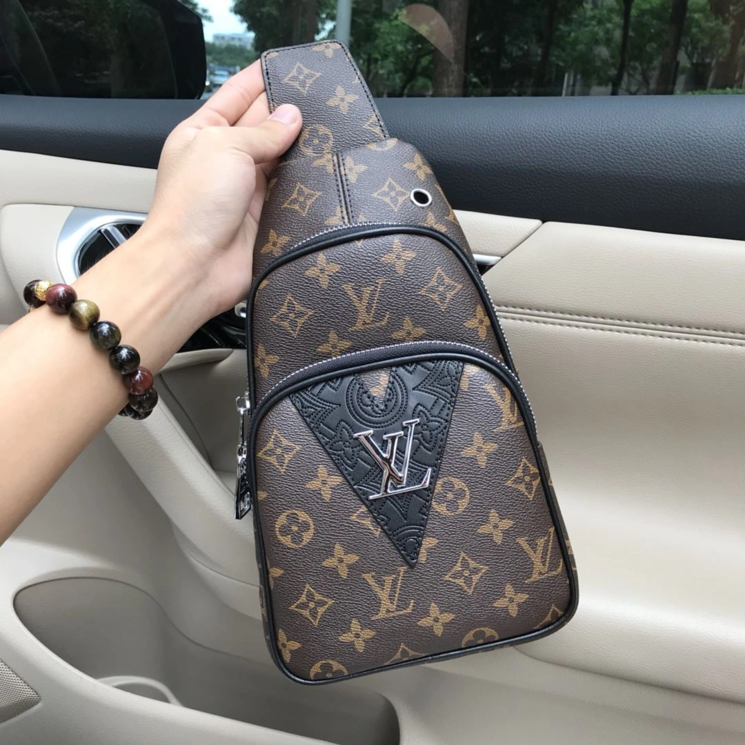 Mens Louis Vuitton Waist Chest Packs Cozy 92654