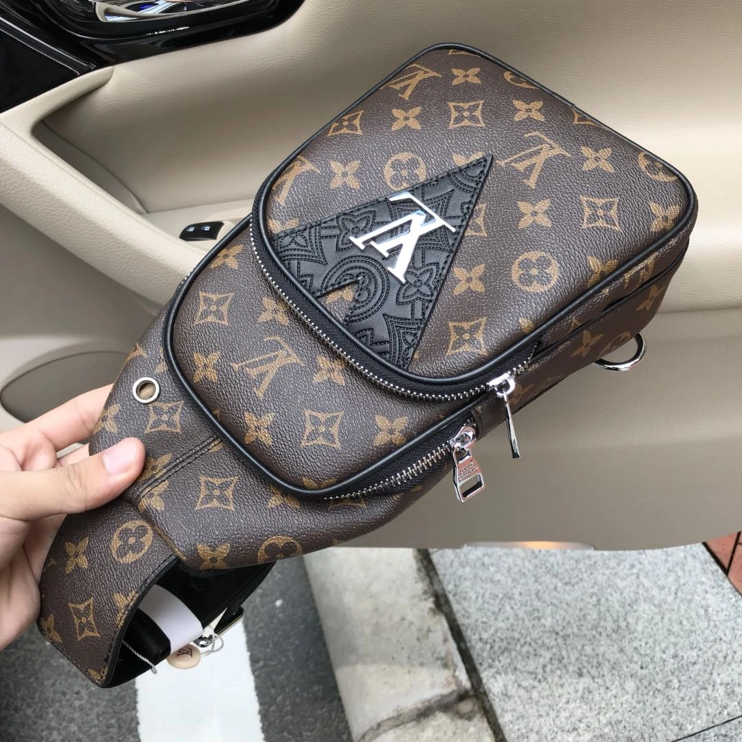 Mens Louis Vuitton Waist Chest Packs Cozy 92654