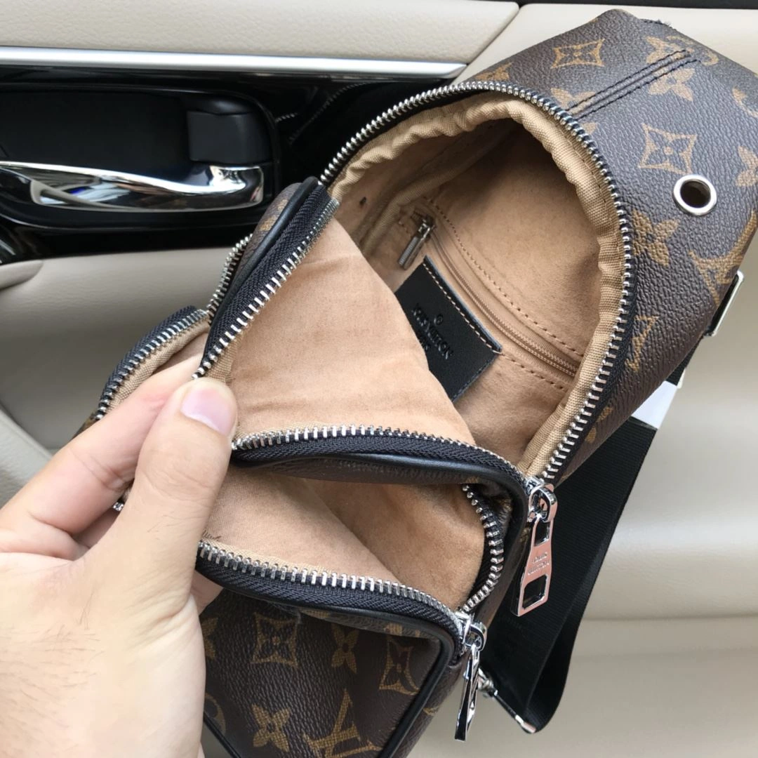 Mens Louis Vuitton Waist Chest Packs Cozy 92654