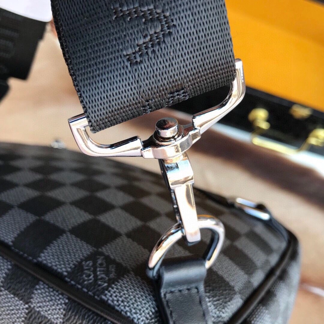Sleek Mens Louis Vuitton Waist Chest Packs 92658
