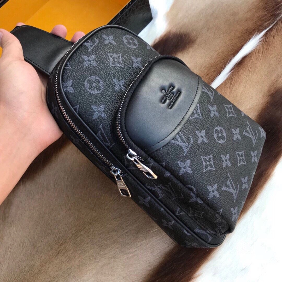 Mens Louis Vuitton Waist Chest Packs Stretchable 92672