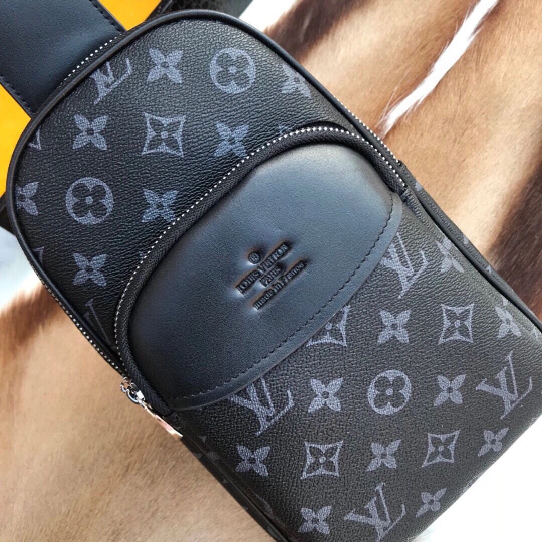 Mens Louis Vuitton Waist Chest Packs Stretchable 92672