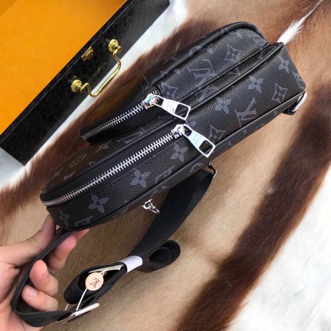 Mens Louis Vuitton Waist Chest Packs Stretchable 92672