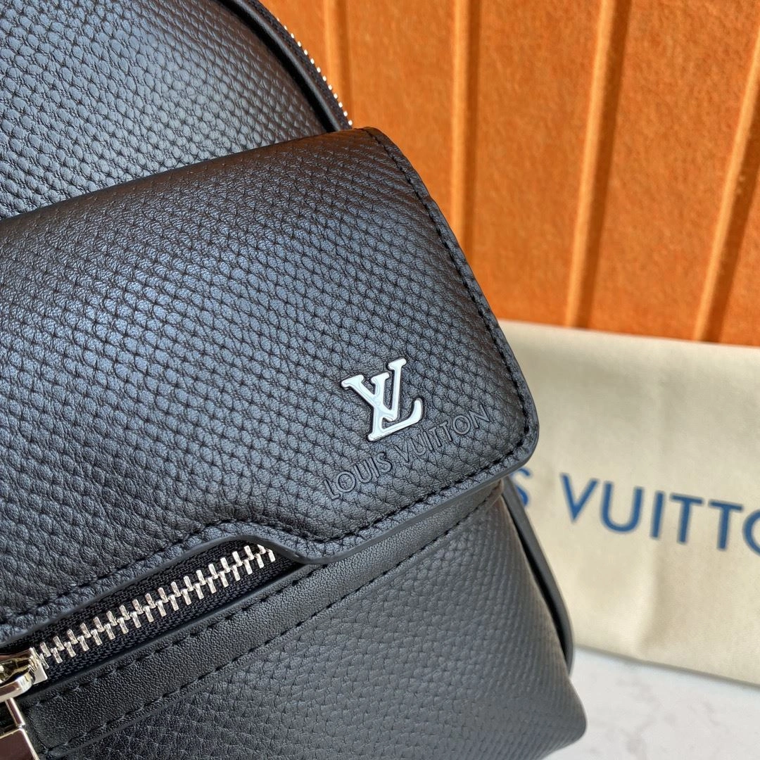SunProtective Mens Louis Vuitton Waist Chest Packs 92652