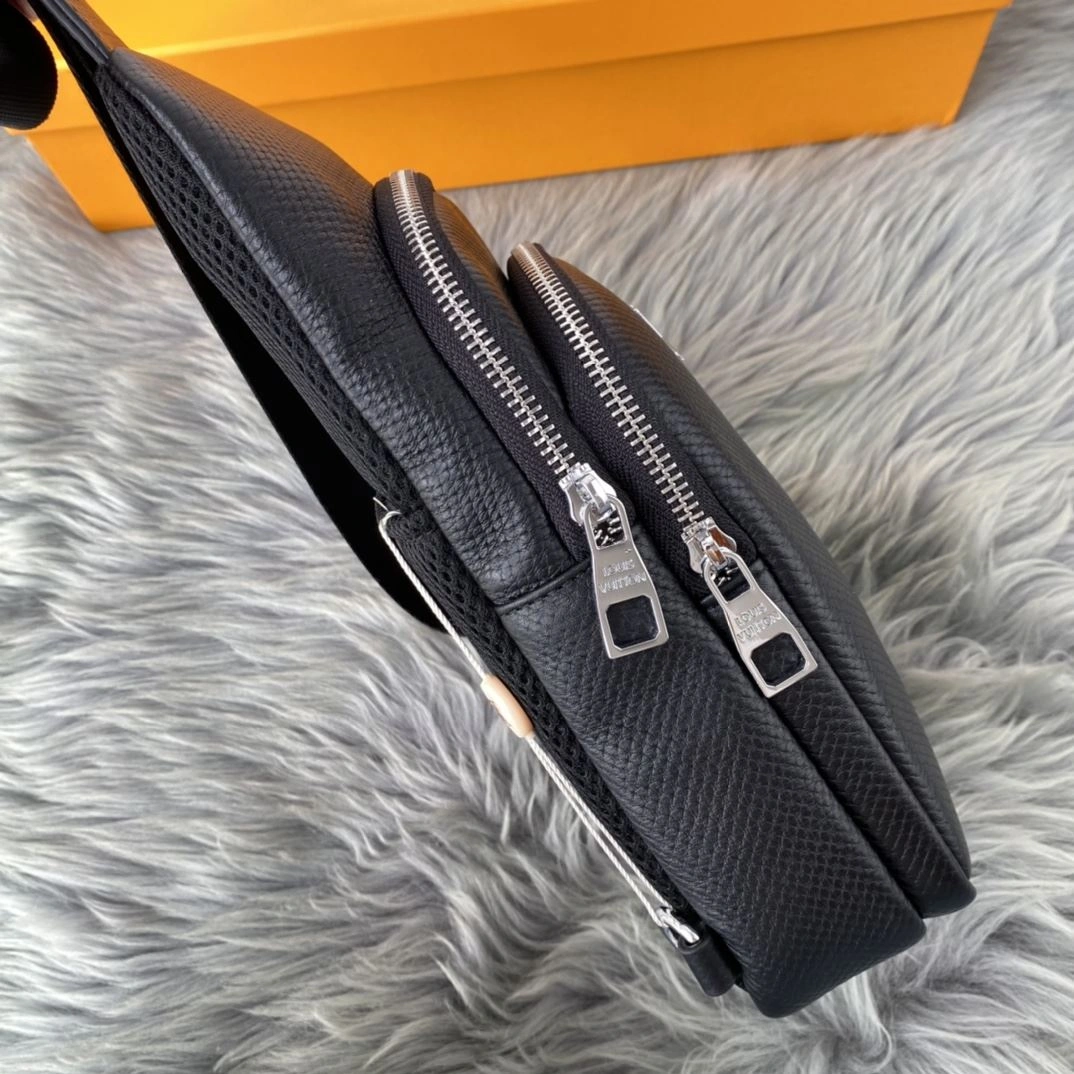 Neat Mens Louis Vuitton Waist Chest Packs 92638