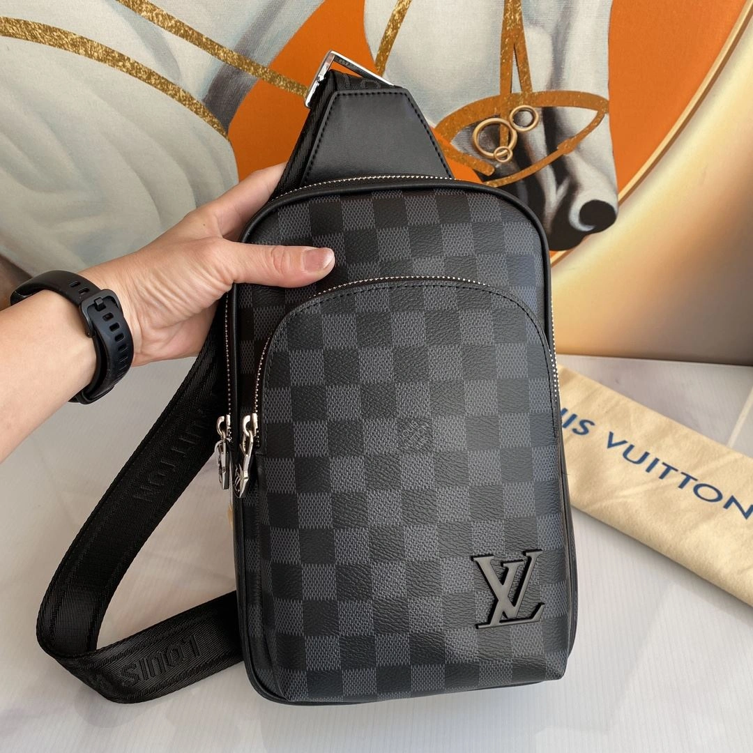 Minimalist Mens Louis Vuitton Waist Chest Packs 91643