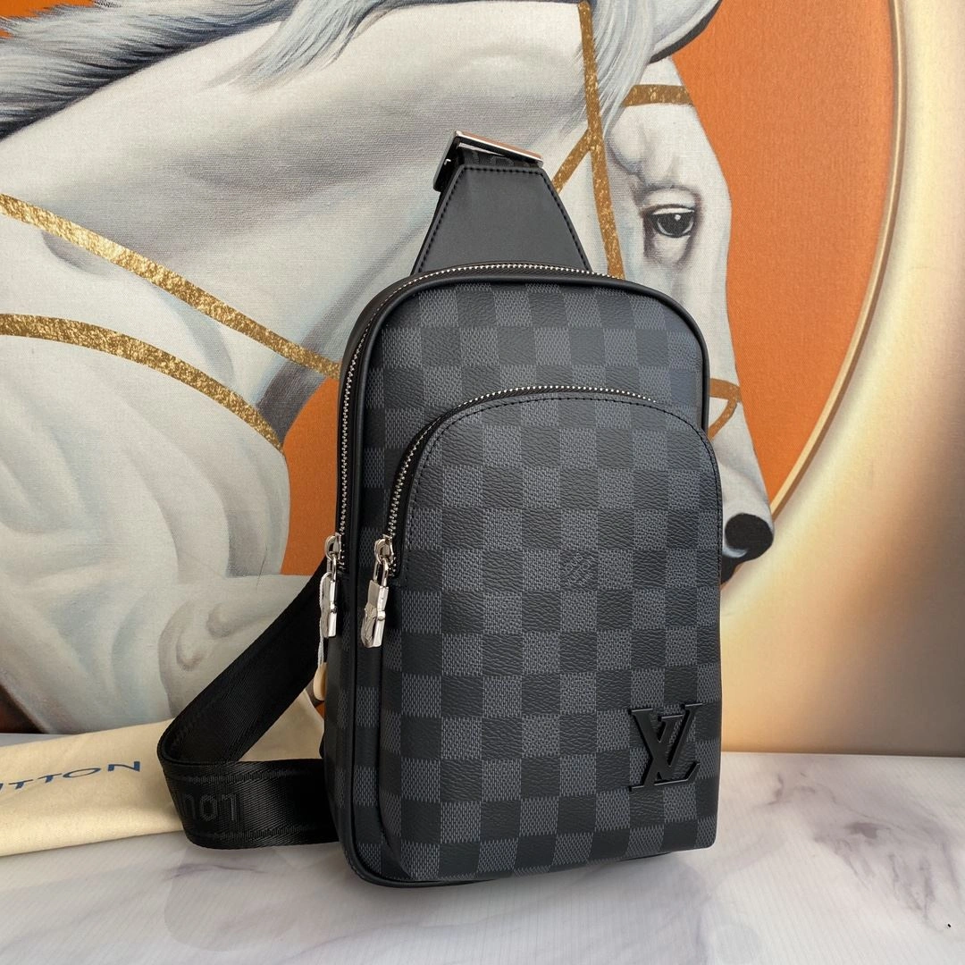 Minimalist Mens Louis Vuitton Waist Chest Packs 91643