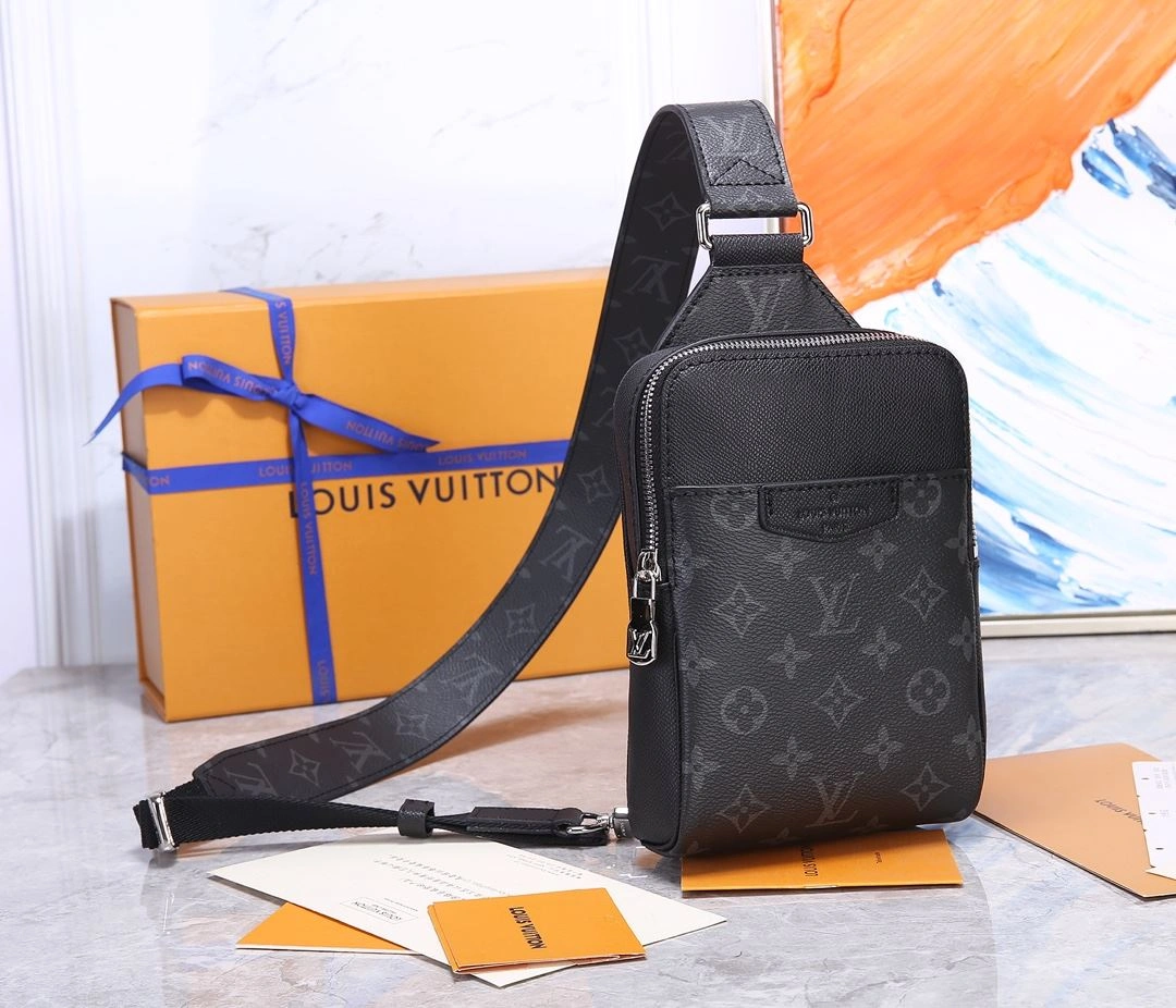Minimalist Mens Louis Vuitton Waist Chest Packs 91637