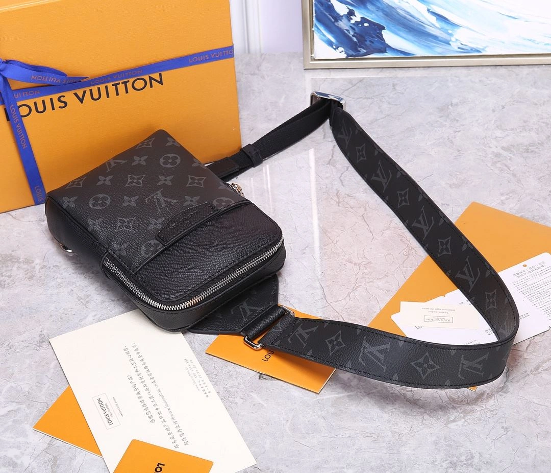 Minimalist Mens Louis Vuitton Waist Chest Packs 91637