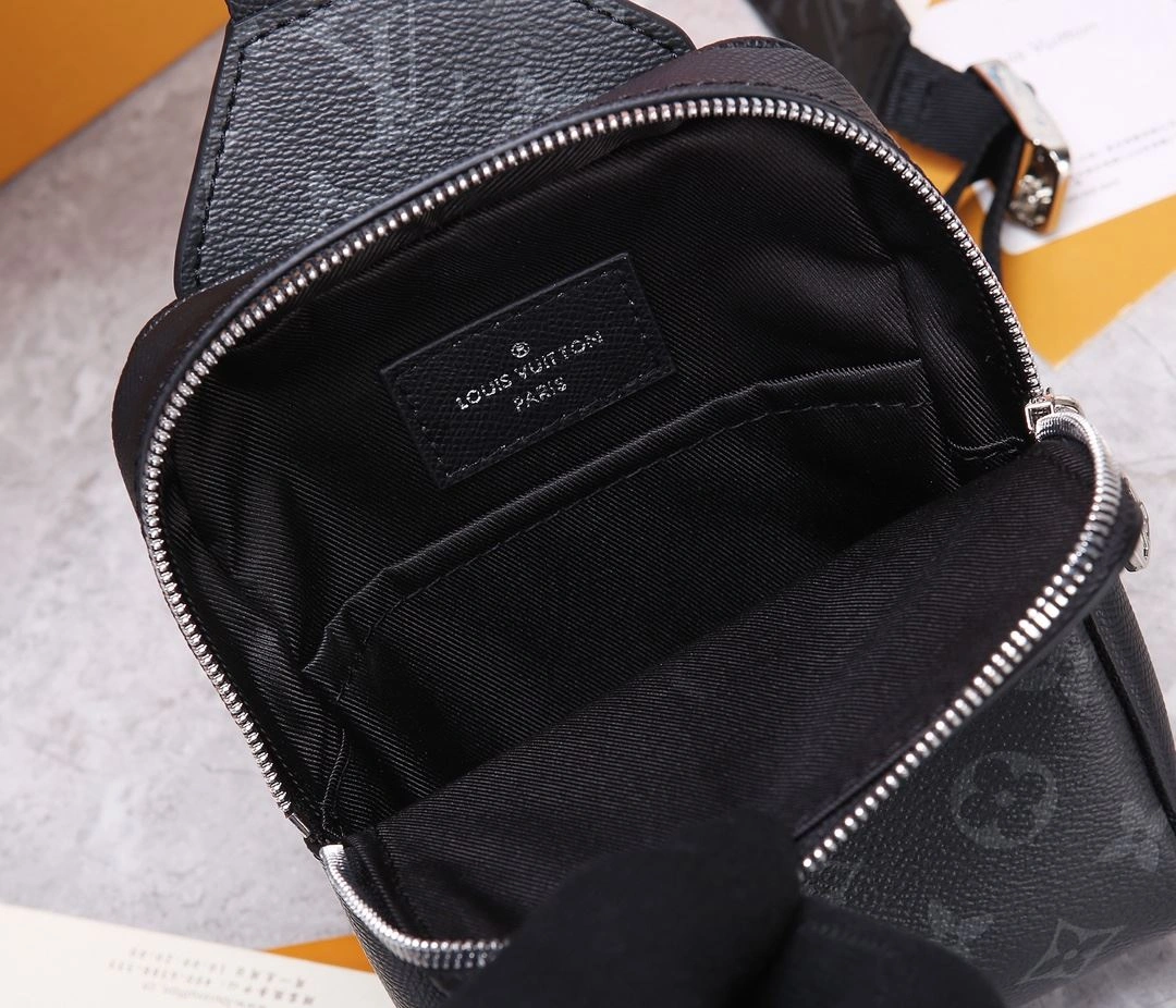 Minimalist Mens Louis Vuitton Waist Chest Packs 91637
