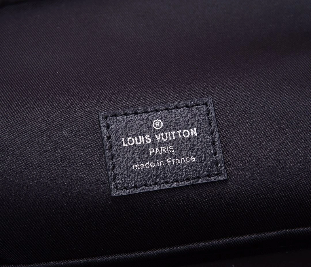 Mens Louis Vuitton Waist Chest Packs Trendy 91672