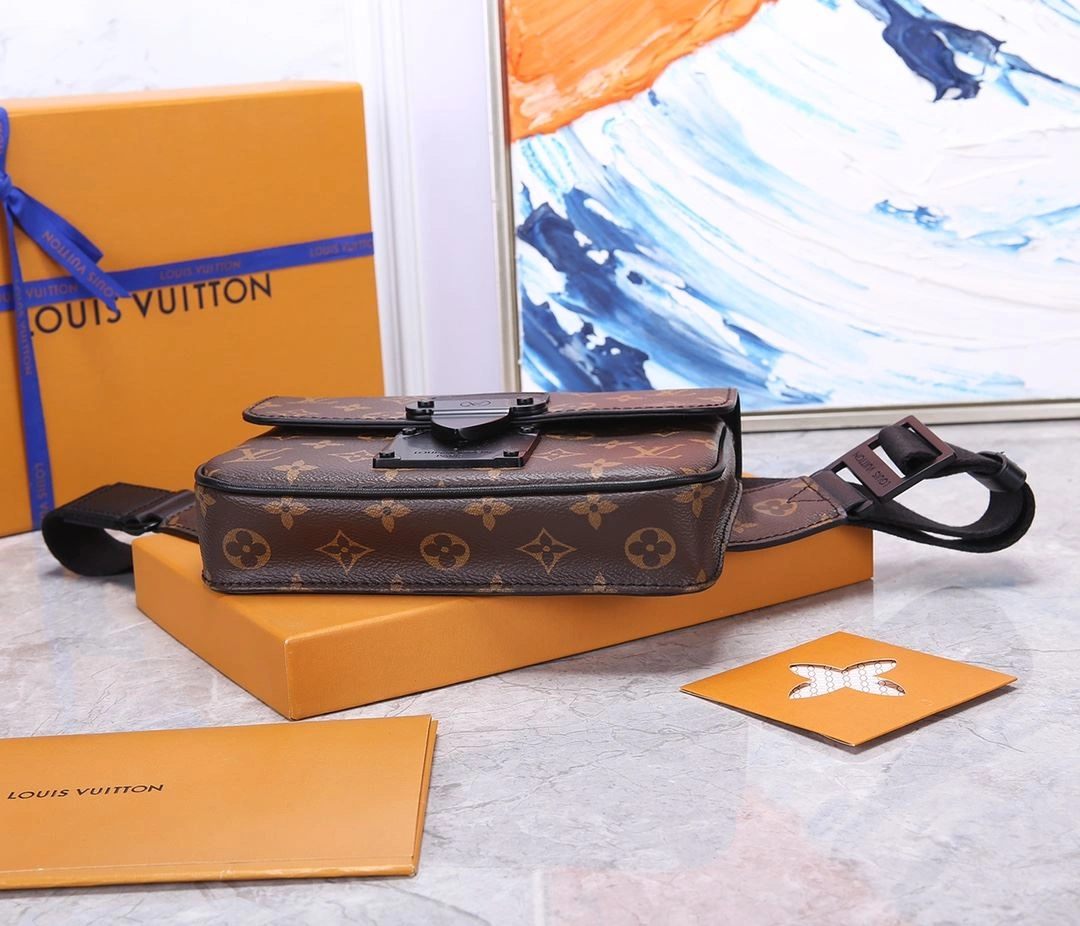 SportInspired Mens Louis Vuitton Waist Chest Packs 91636