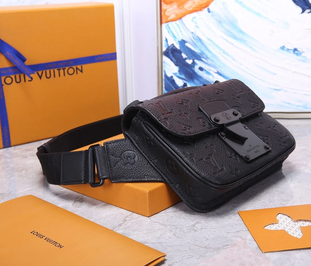 Stretchable Mens Louis Vuitton Waist Chest Packs 91634
