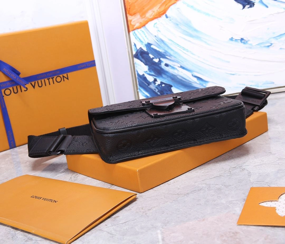 Stretchable Mens Louis Vuitton Waist Chest Packs 91634