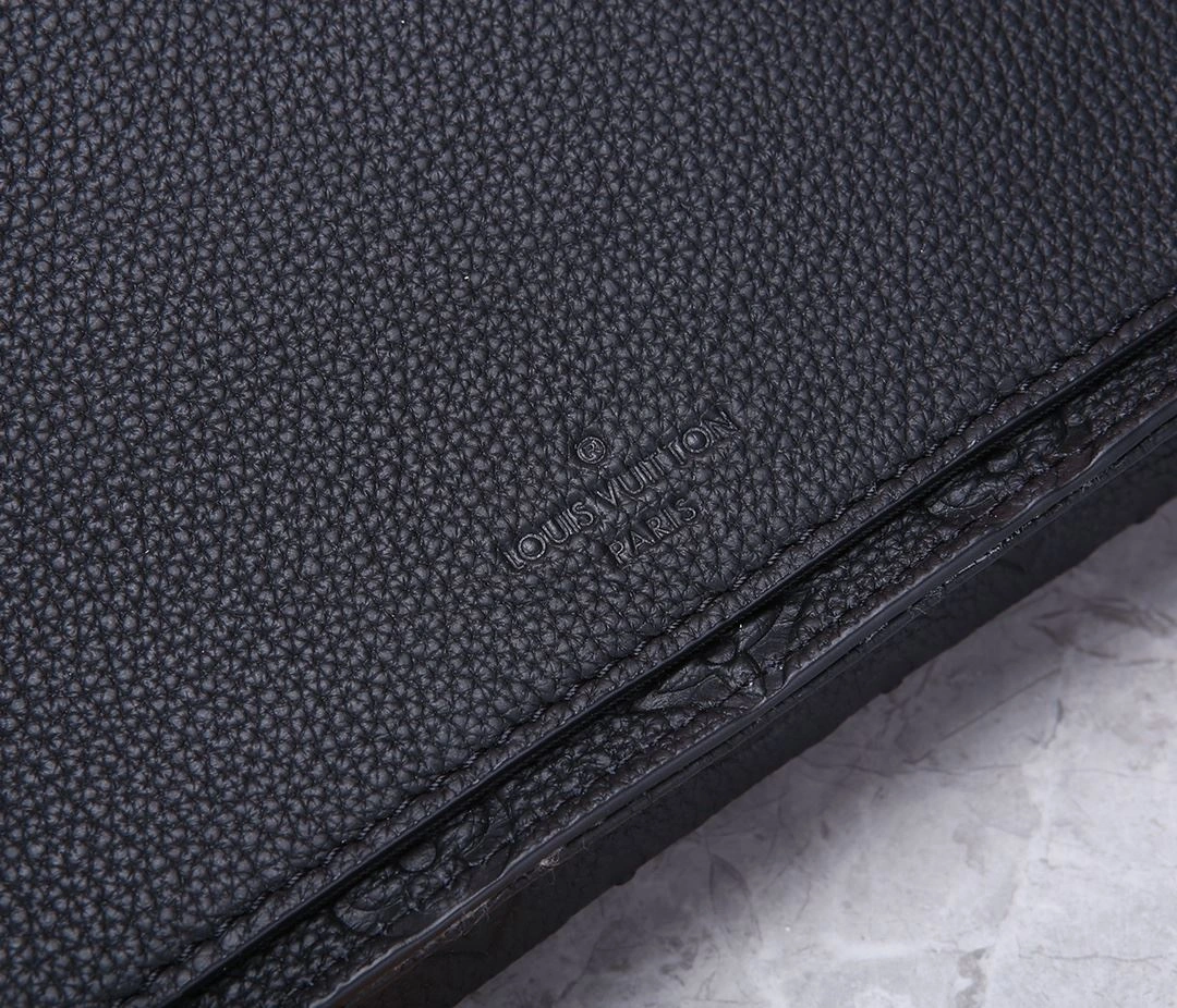 Stretchable Mens Louis Vuitton Waist Chest Packs 91634