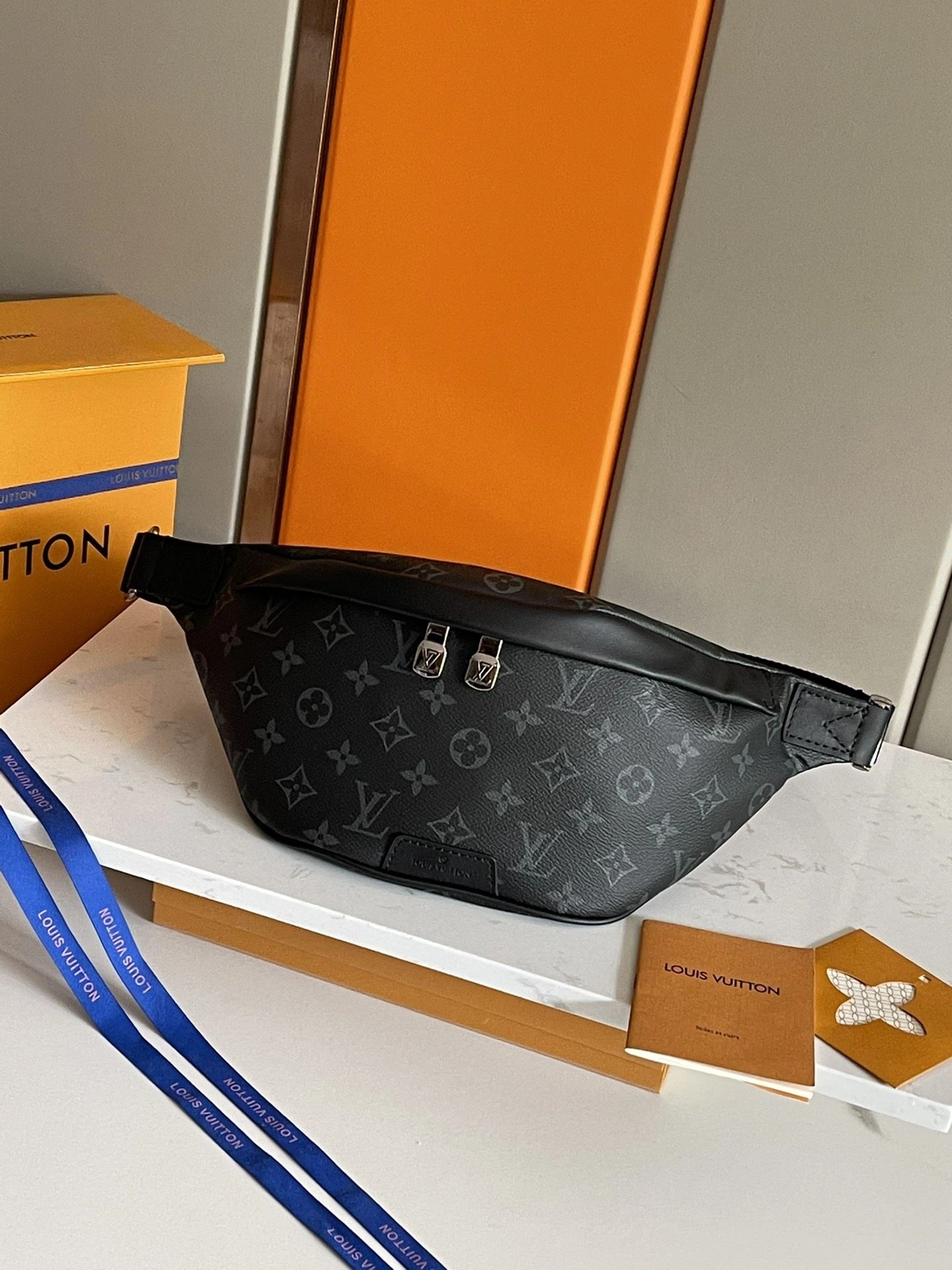 Mens Louis Vuitton Waist Chest Packs EasyMatch 91631