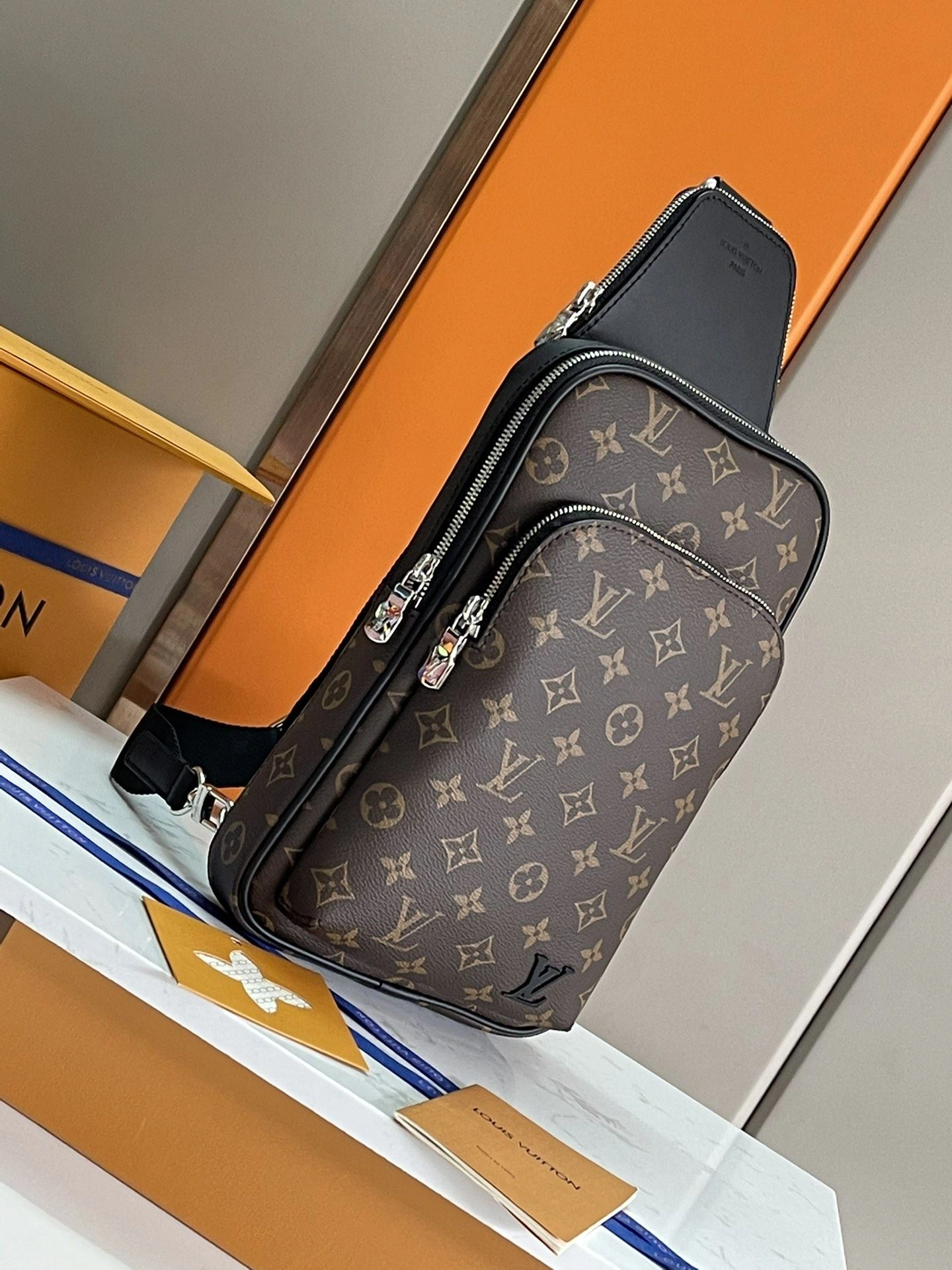 NewStyle Mens Louis Vuitton Waist Chest Packs 91633