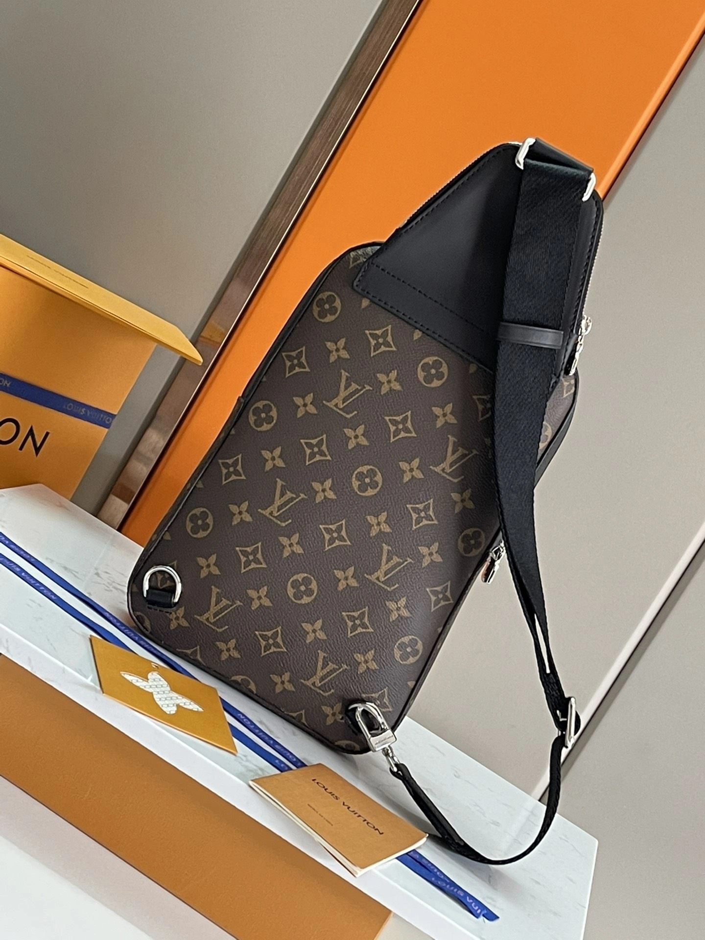 NewStyle Mens Louis Vuitton Waist Chest Packs 91633