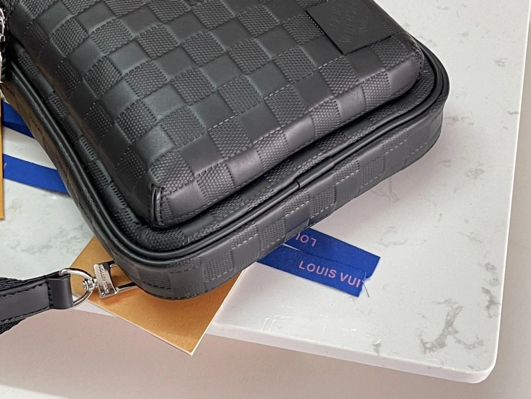 Mens Louis Vuitton Waist Chest Packs Breathable 91629