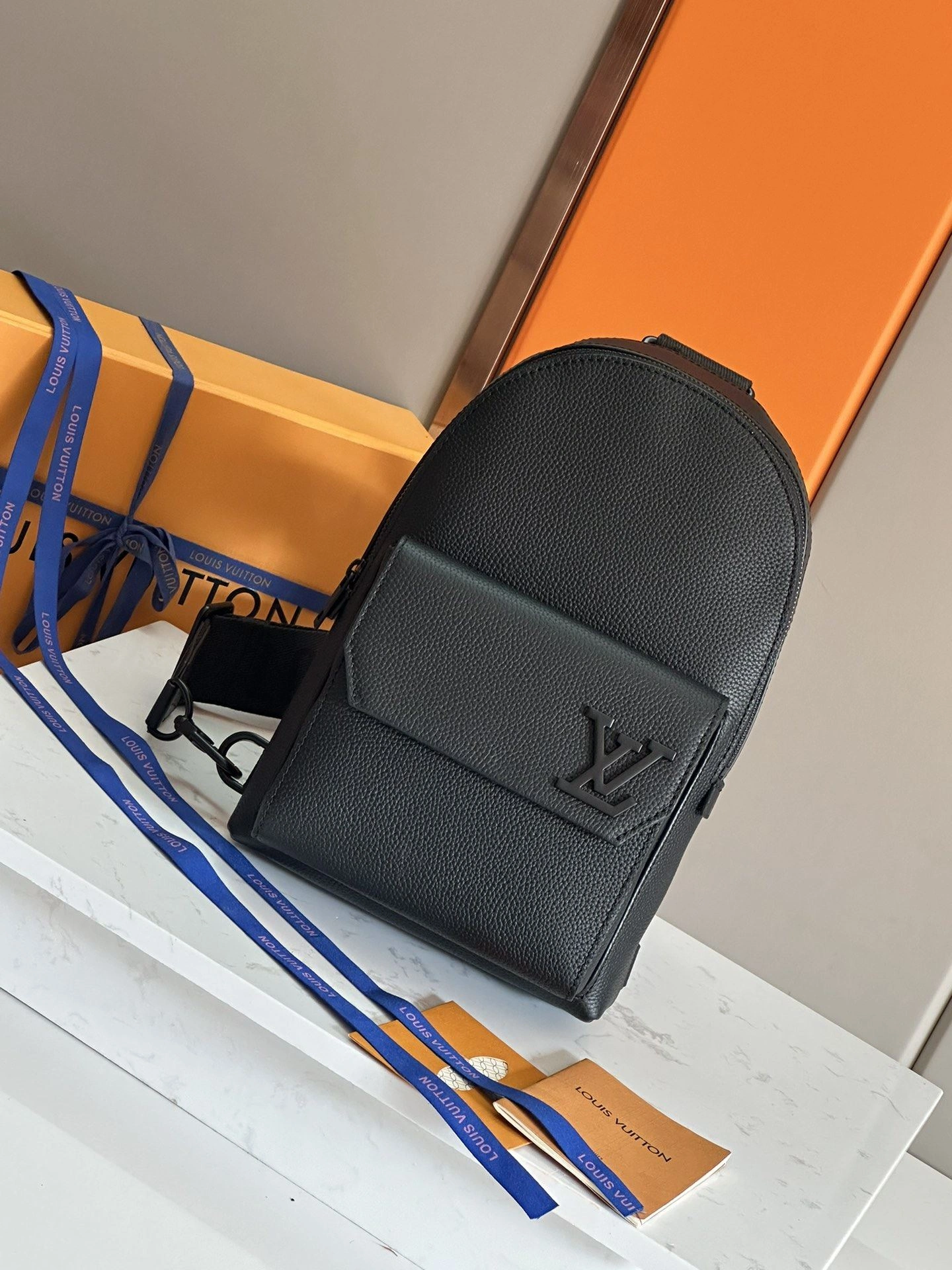 Mens Louis Vuitton Waist Chest Packs EasyMatch 91628
