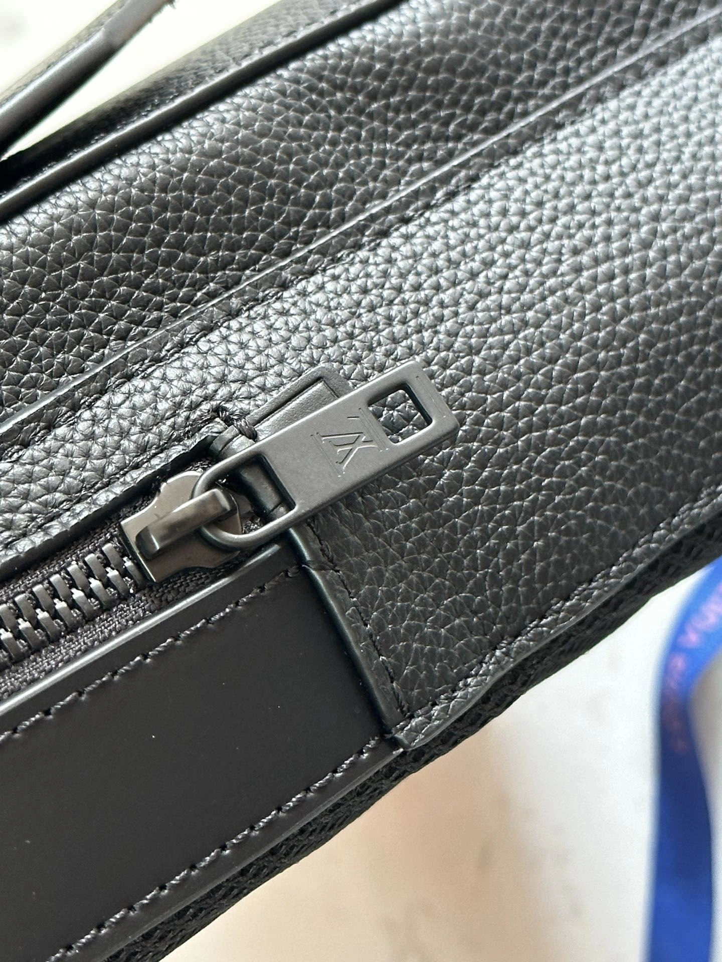 Mens Louis Vuitton Waist Chest Packs EasyMatch 91628