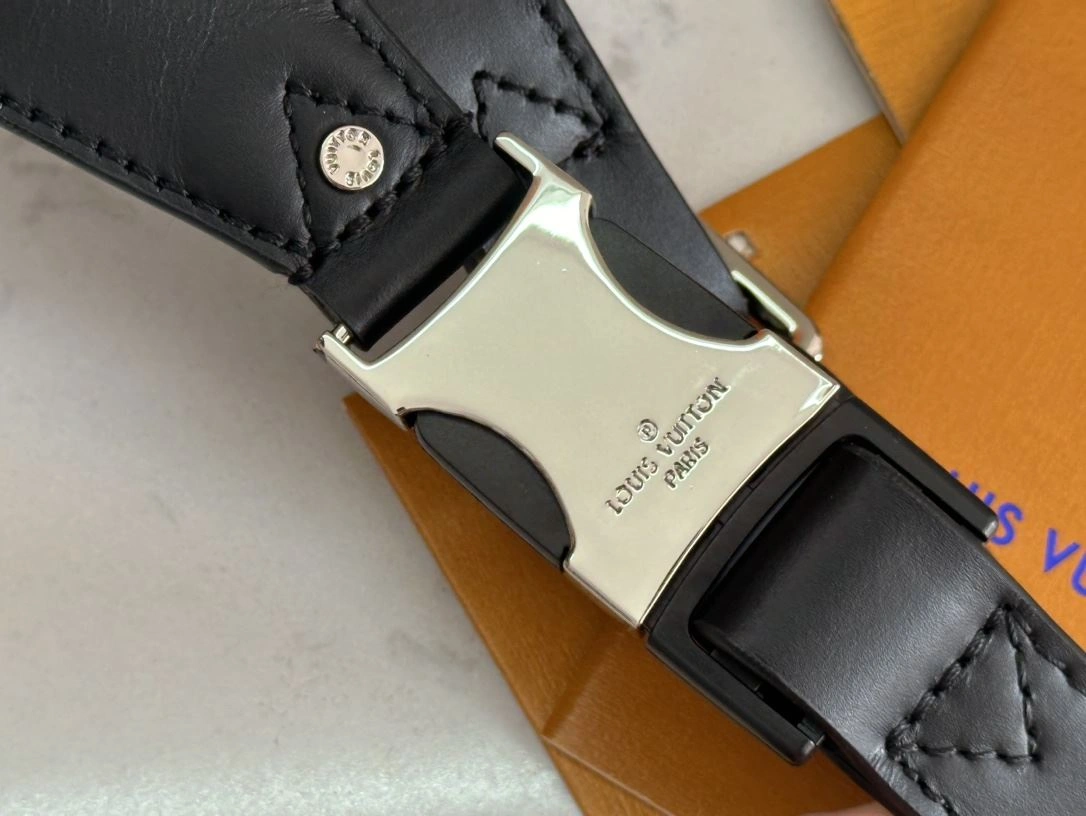 Mens Louis Vuitton Waist Chest Packs Premium 91635