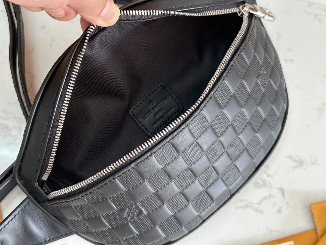 Mens Louis Vuitton Waist Chest Packs Premium 91635