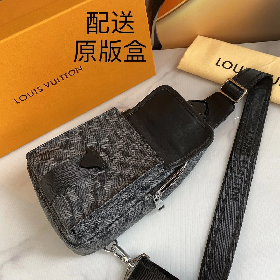 Mens Louis Vuitton Waist Chest Packs Lightweight 91623