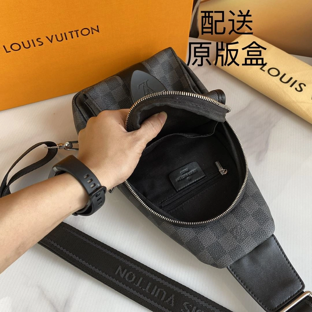 Mens Louis Vuitton Waist Chest Packs Lightweight 91623