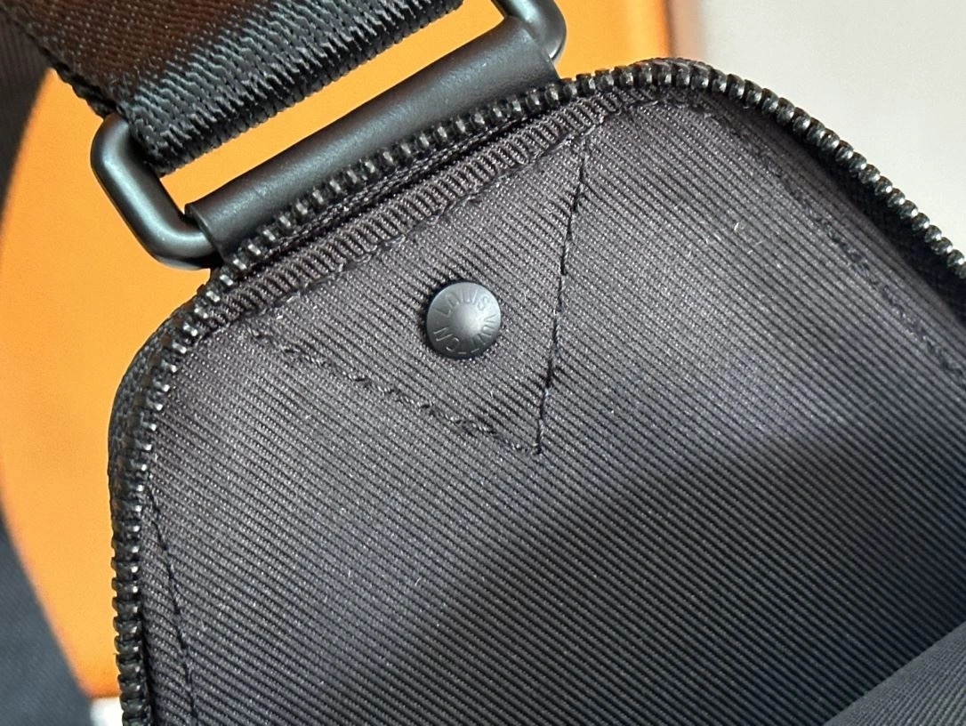 Supportive Mens Louis Vuitton Waist Chest Packs 91613