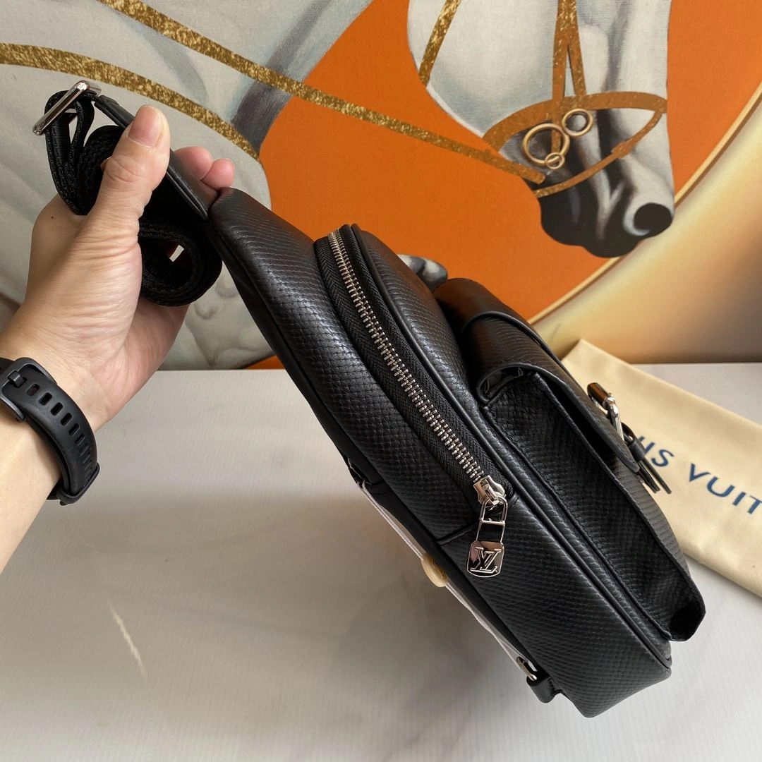 Mens Louis Vuitton Waist Chest Packs Youthful 91650