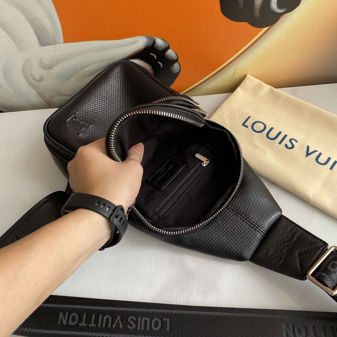 WaterResistant Mens Louis Vuitton Waist Chest Packs 91609