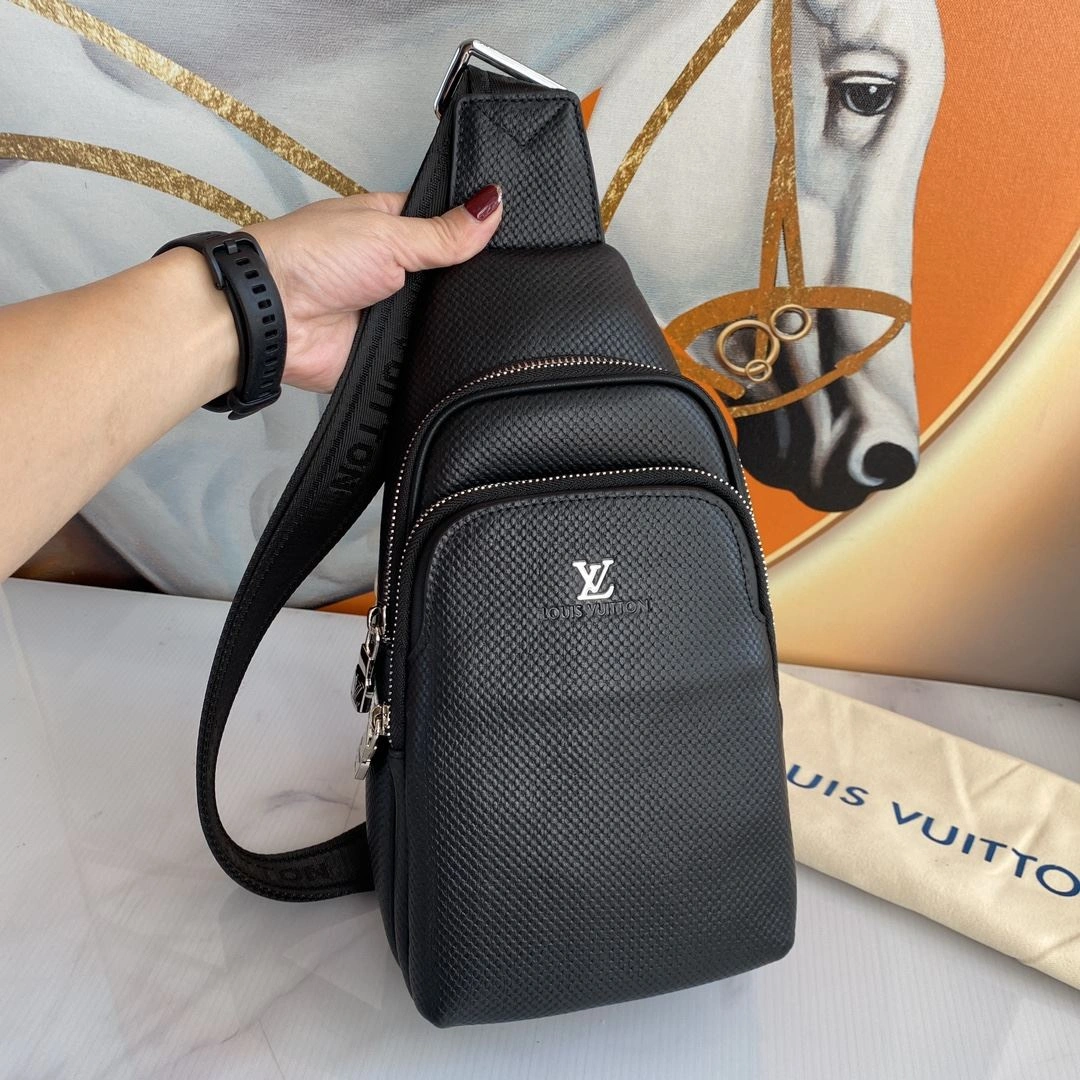 Versatile Mens Louis Vuitton Waist Chest Packs 91638