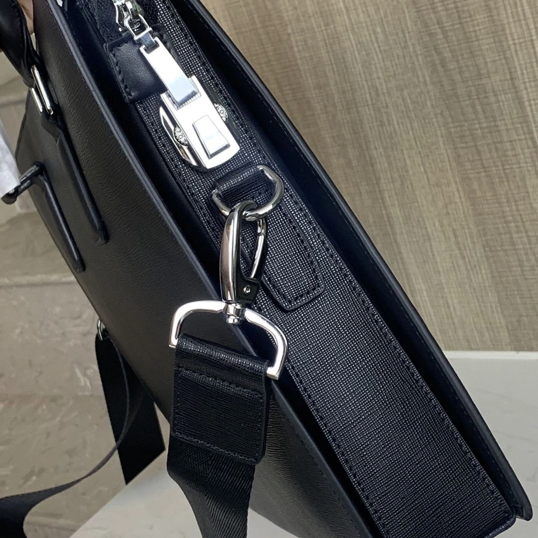 Minimalist Mens Montblanc Briefcases 92572