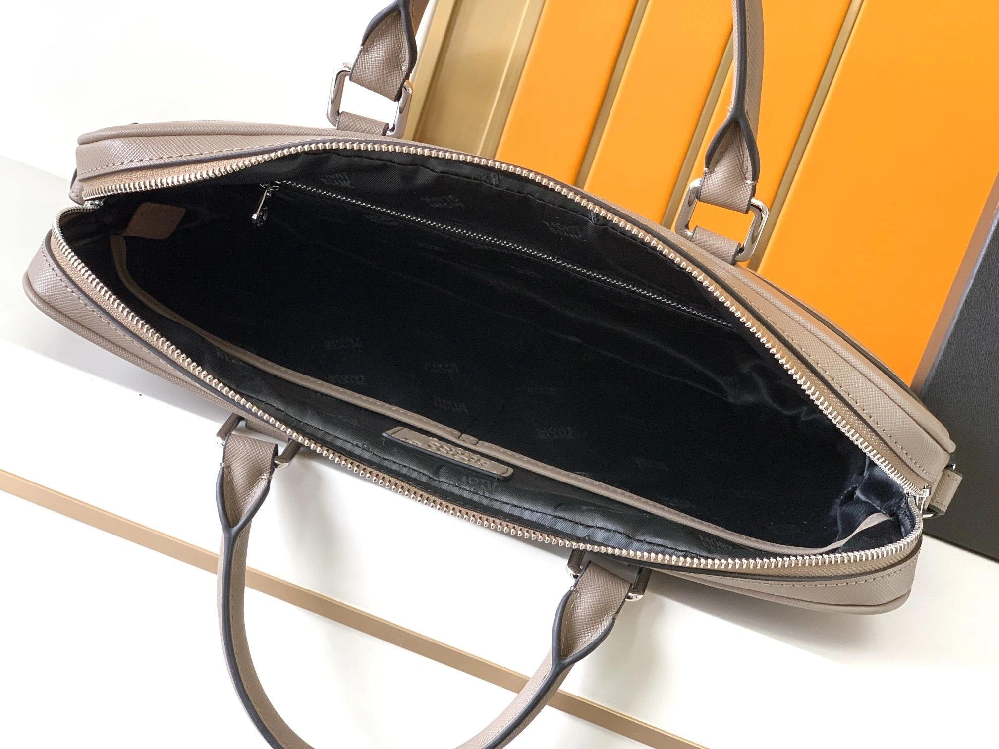 Mens Montblanc Briefcases Sleek 91607