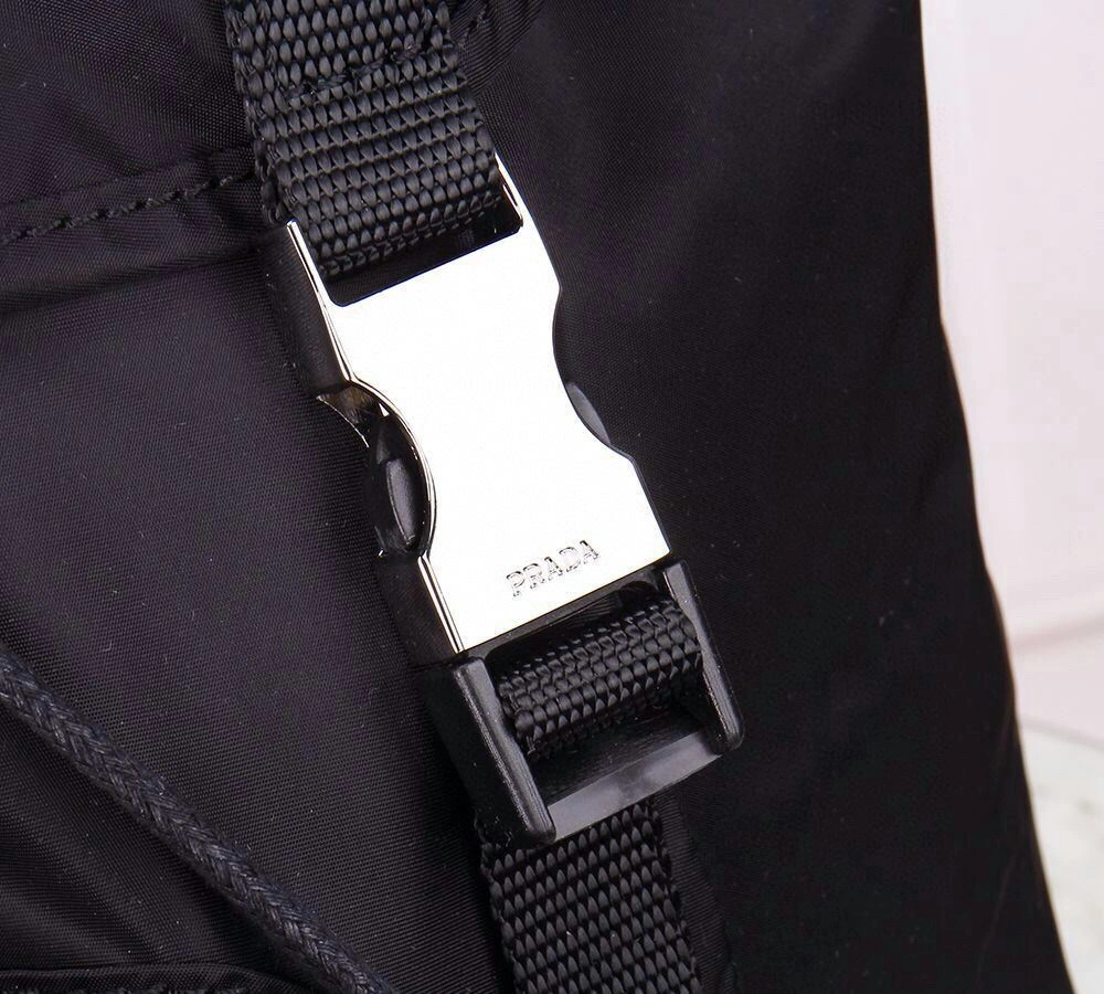 Mens Prada Backpacks Trendsetting 90779