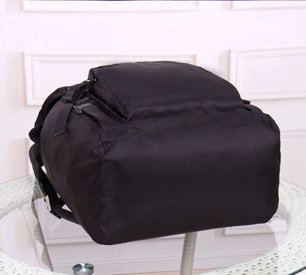 Mens Prada Backpacks Trendsetting 90779