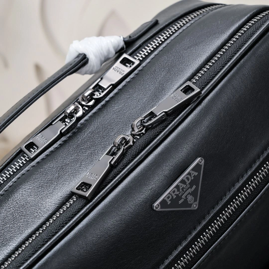 Mens Prada Backpacks Efficient 90752