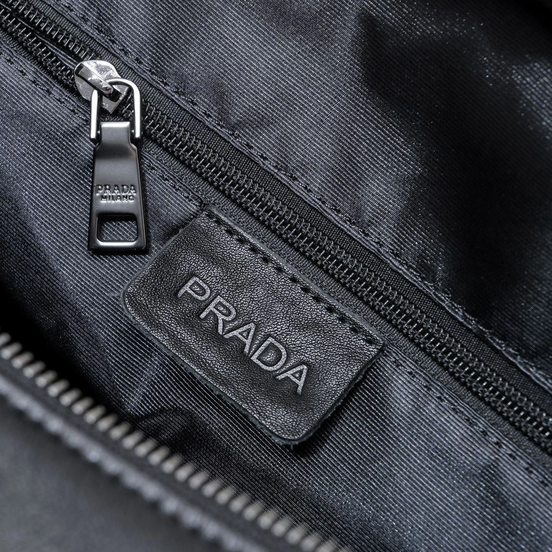 Mens Prada Backpacks Efficient 90752