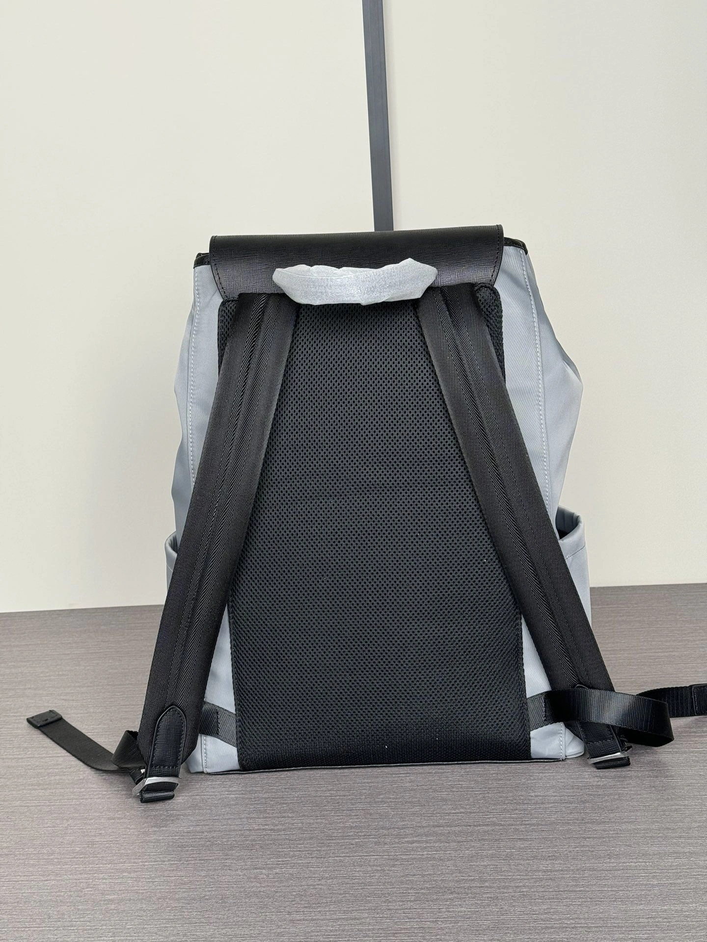 Mens Prada Backpacks Elegant 92470