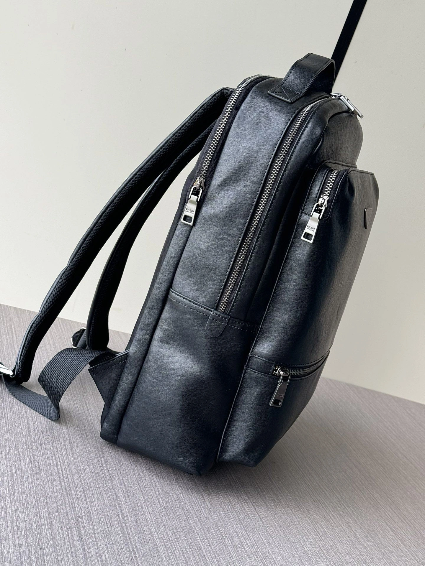 Mens Prada Backpacks FreshLook 92547