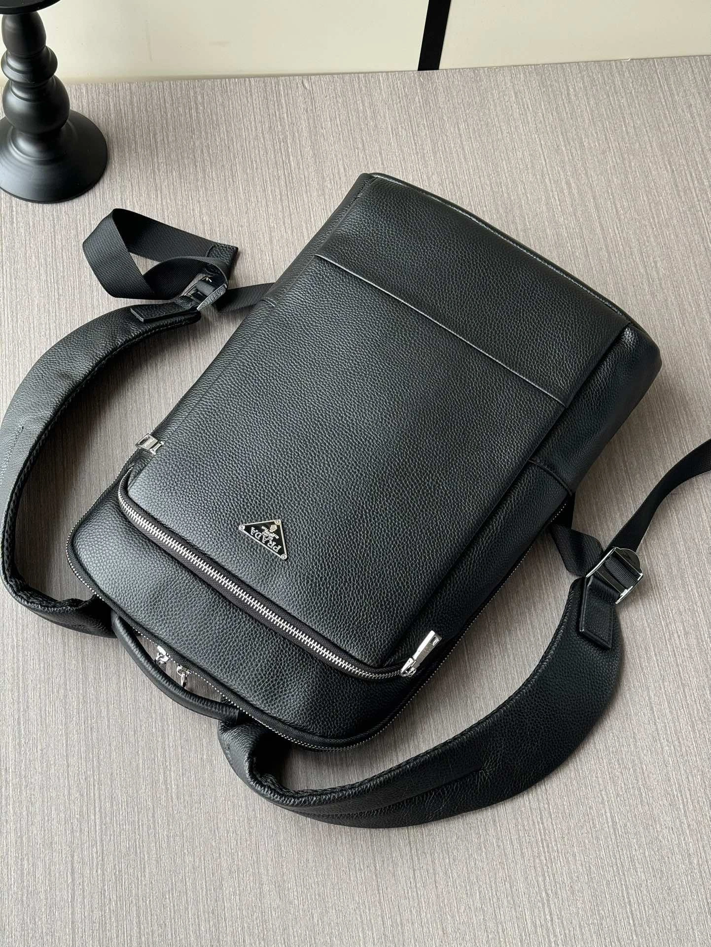 Mens Prada Backpacks Sporty 92535